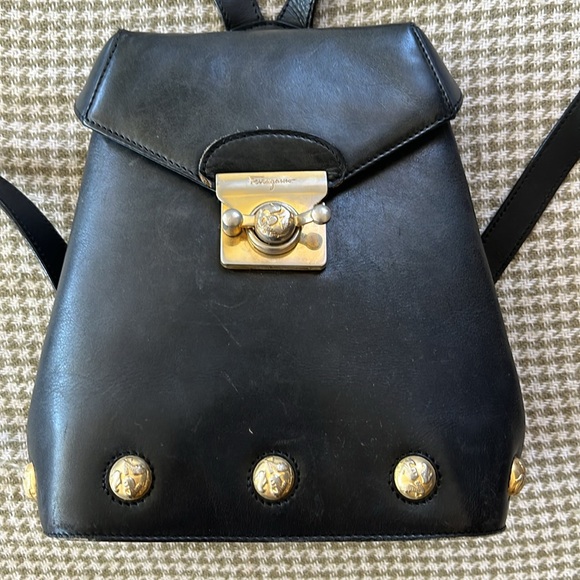 VINTAGE SALVATORE FERRAGAMO SWING CLASP BACKPACK PURSE - Picture 4 of 14